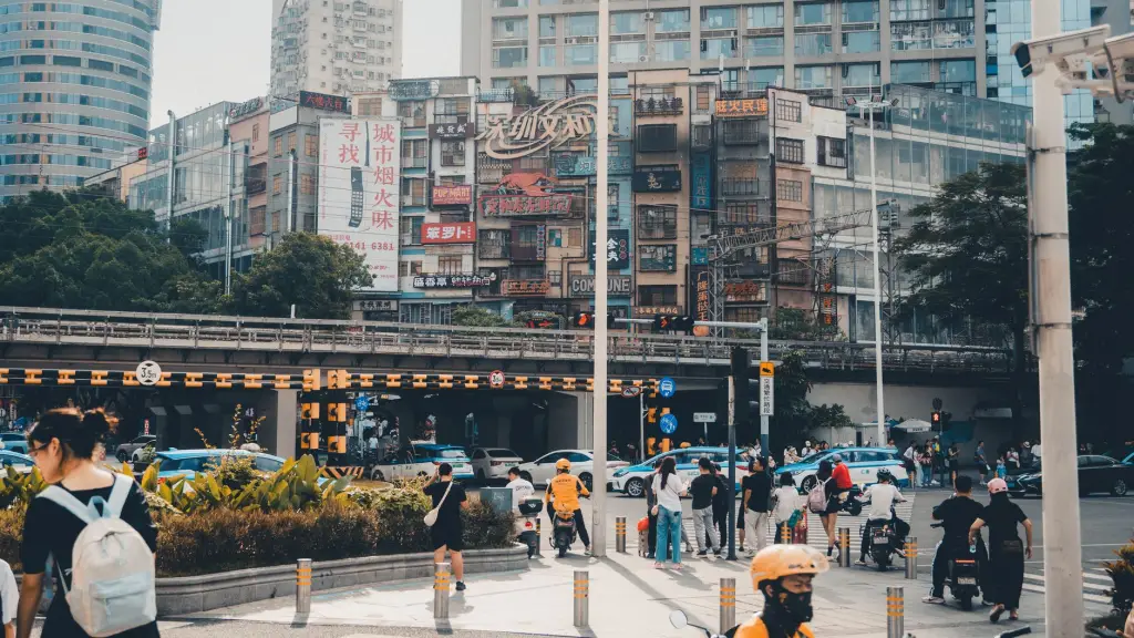 喷绘布与网格布性能对比及户外广告画面选材指南正文配图 1